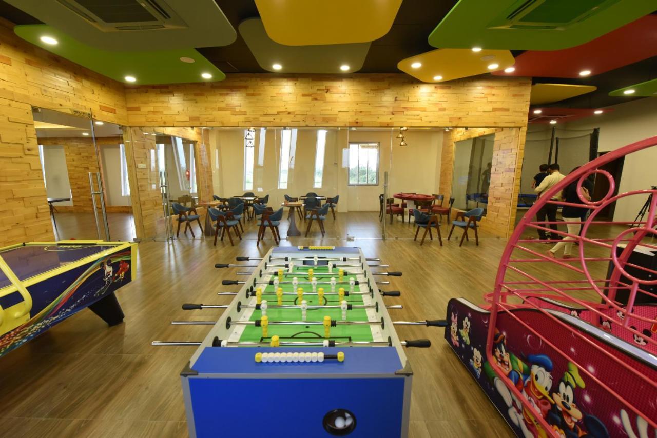 Orbit99 Club And Resort Rawāl Extérieur photo